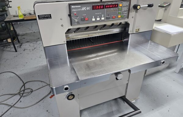 Papiersnijmachine Horizon APC M61